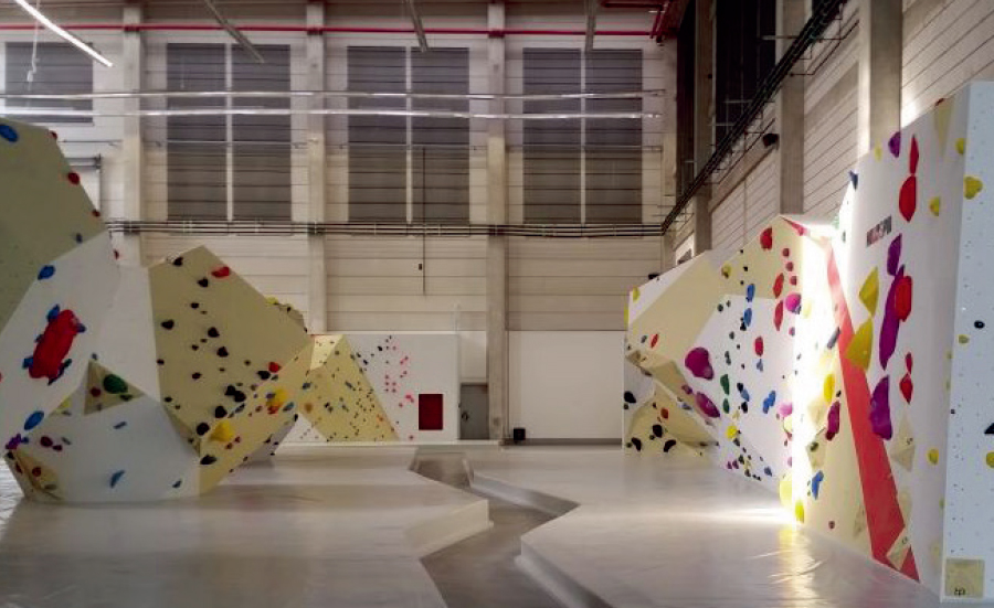 instalación climatización radiante-Sala-de-Escalada y Bouler en LINDLAR 3